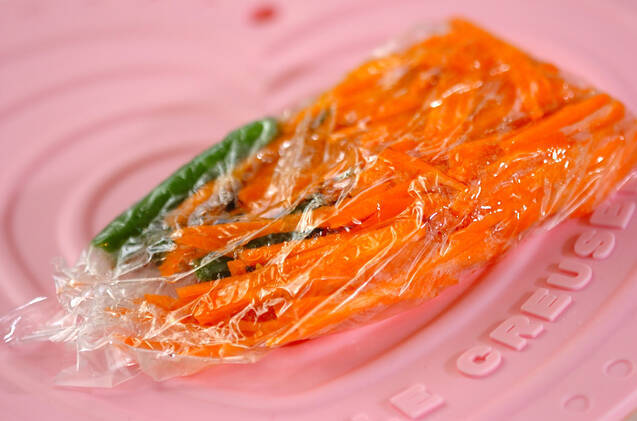 ニンジンとインゲンのゴマ和えの作り方の手順2