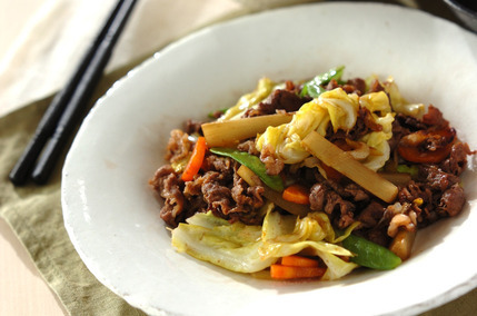 牛肉と春キャベツのオイスター炒め