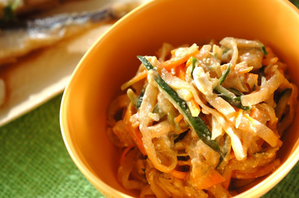 クラゲのピーナッツ和え