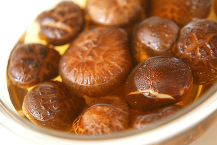 干しシイタケの戻し方