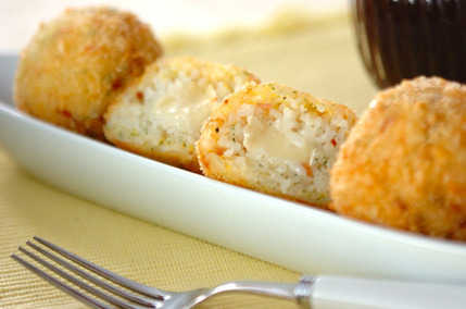 チーズ入りライスコロッケ