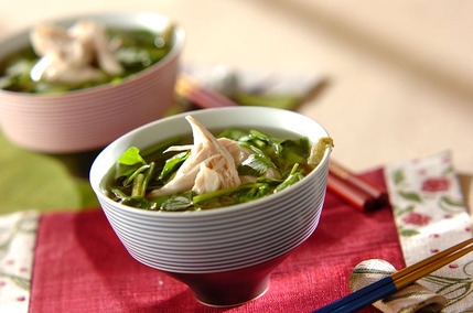 セリとささ身の汁ご飯