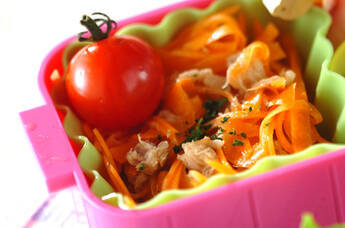 ニンジンとツナのサラダ