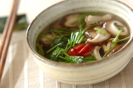 キノコの梅風味汁