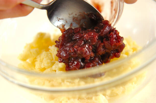 サツマイモと小豆のカナッペの作り方の手順2