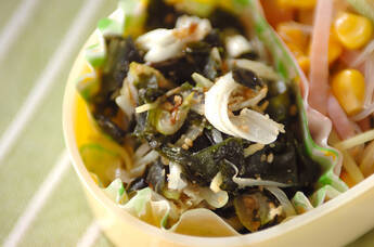 ワカメとネギのゴマ炒め