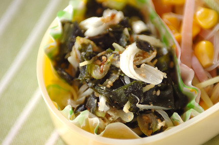 ワカメとネギのゴマ炒め