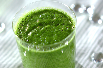 ホウレン草のデトックスグリーンスムージー
