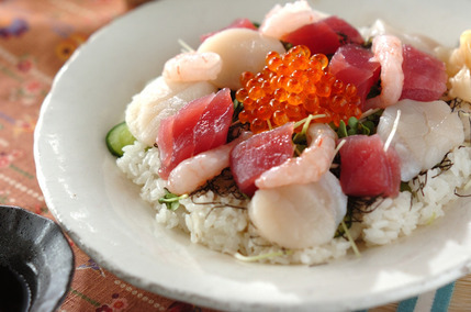 レモンでさっぱり！海鮮ちらし寿司