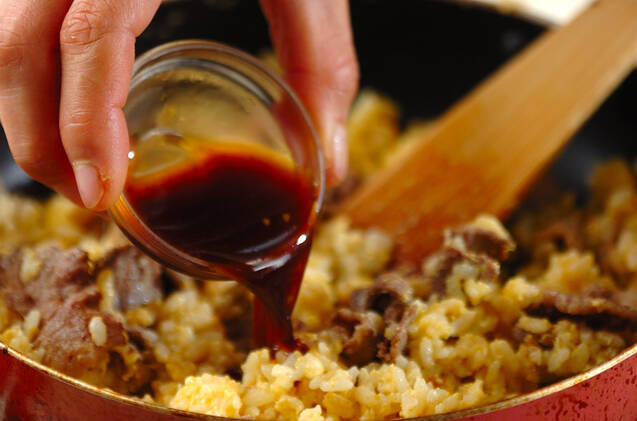 焼き肉のタレチャーハンの作り方の手順2
