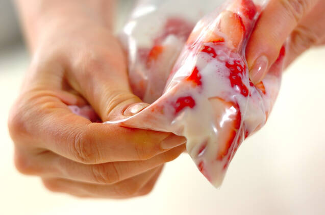 イチゴミルクカンの作り方の手順1