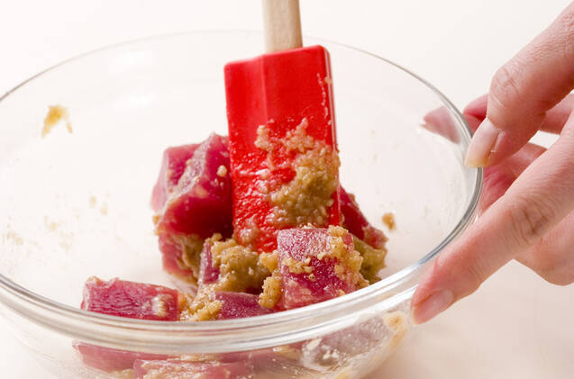 マグロのゴママヨ和えの作り方の手順2