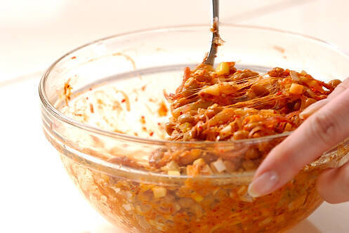 キムチ納豆の油揚げ袋の作り方の手順6