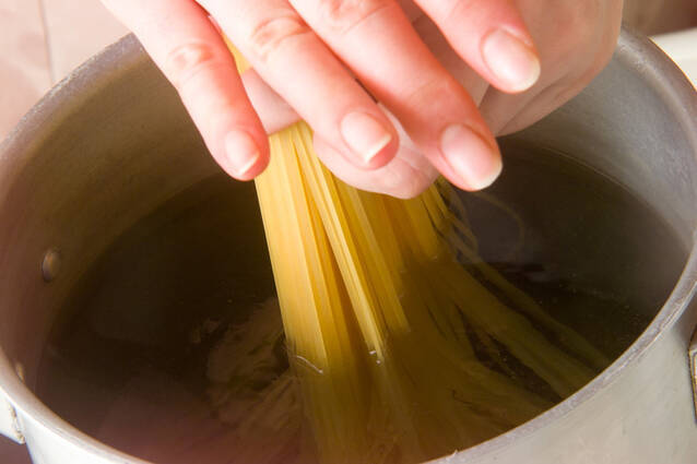 イカウニスパゲティの作り方の手順3