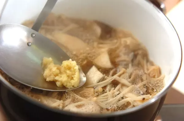 4種のキノコとショウガのトロミスープの作り方2