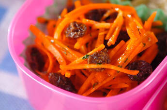 ニンジンとレーズンのサラダ