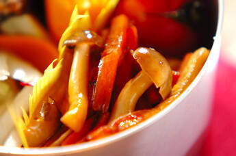 ニンジンとちくわの炒め物