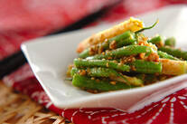 ササゲとカマボコのゴマ和え