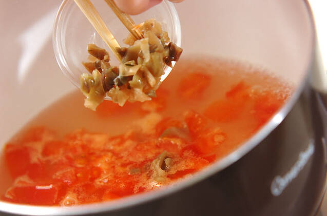 トマトとザーサイの卵スープの作り方の手順5