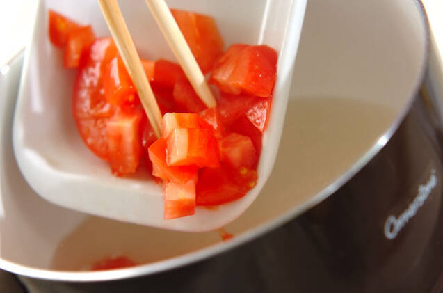 トマトとザーサイの卵スープの作り方の手順4
