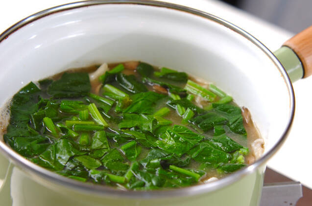 ほうれん草のみそ汁の作り方の手順4