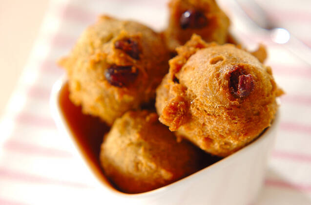 抹茶と甘納豆のプチドーナツ