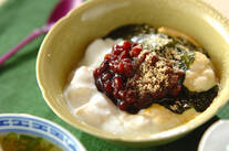 抹茶ソースがけヨーグルト