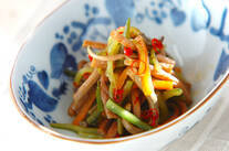 ゼンマイのピリ辛炒め