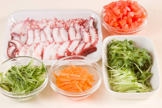 タコと野菜のサラダの作り方の手順1