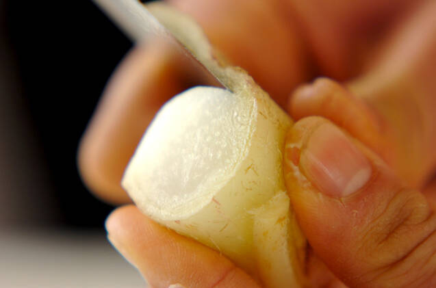 ウドのマヨ添えの作り方の手順1