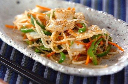 冷凍イカのゴマ炒め