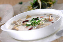 豆とキノコの白いスープ