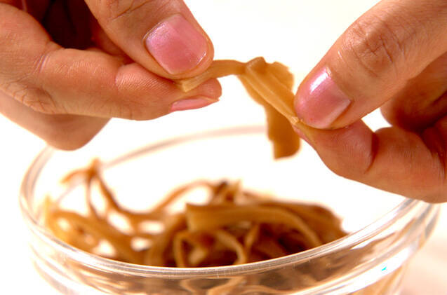 ピリ辛ナスメンマの作り方の手順1