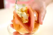 ロールパンハム卵サンドの作り方2