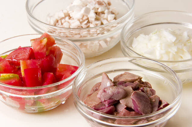 鶏レバーのパスタの作り方の手順1