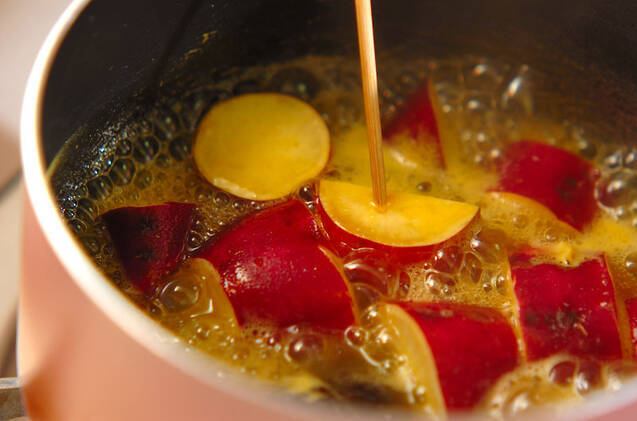 サツマイモとプルーンのオレンジ煮の作り方の手順3