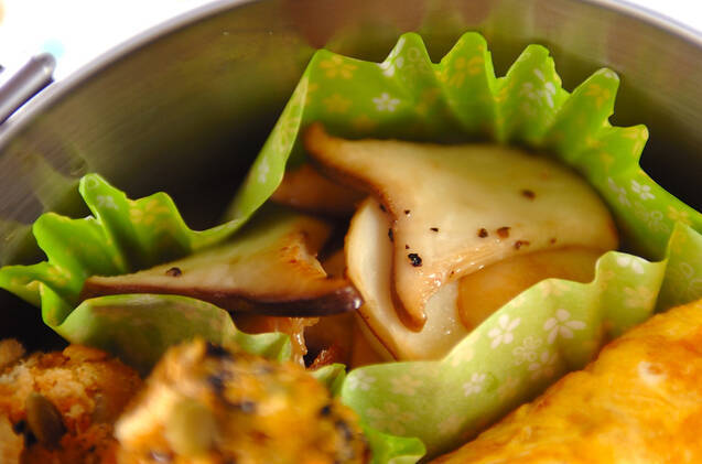 エリンギのレモンペッパー炒め