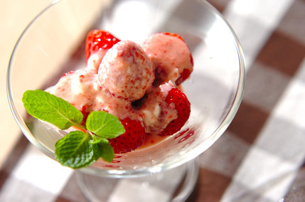 イチゴとマスカルポーネのデザート