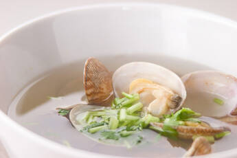 アサリのスープ