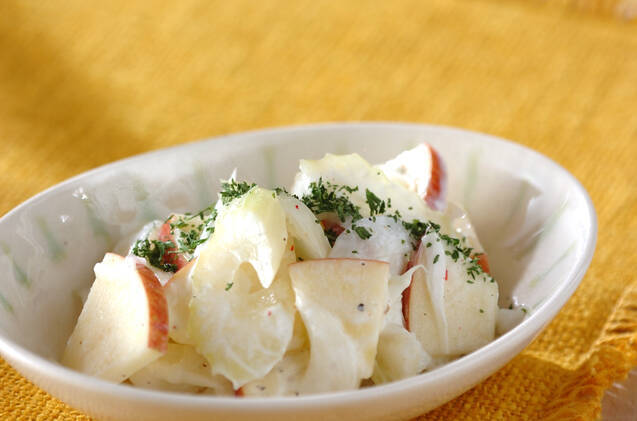 セロリのヨーグルト和え