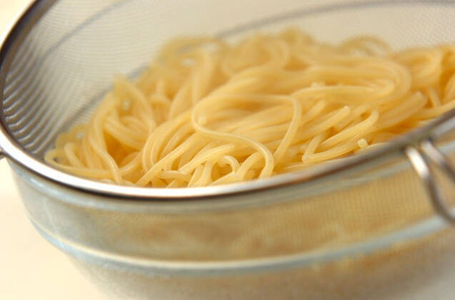 菜の花とマイタケのパスタの作り方の手順6