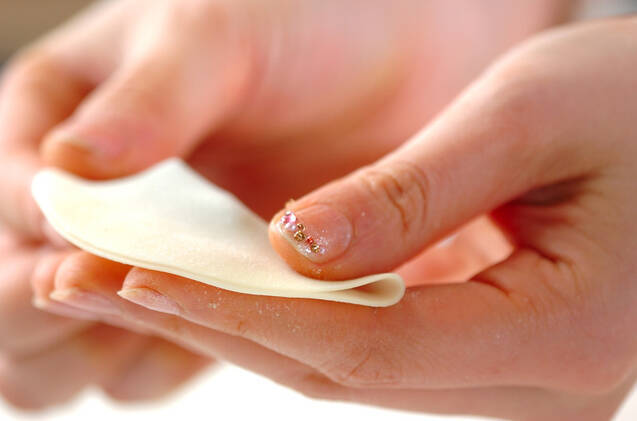 揚げチョコ餃子・イチゴソースの作り方の手順3