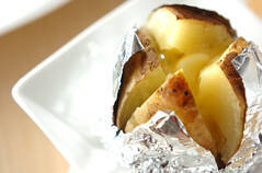 簡単15分!ベイクドポテトのバターのせ オーブンにおまかせ