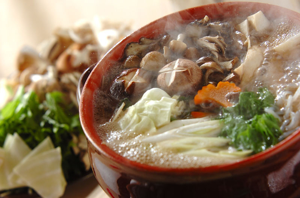 【スープ別】きのこ鍋のレシピ10選！どんな味で楽しむ？の画像