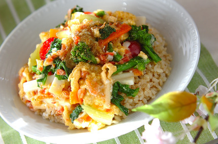 春野菜の卵とじ丼