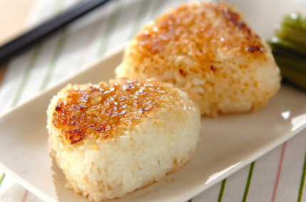 絶品焼きおにぎり 醤油香ばしい