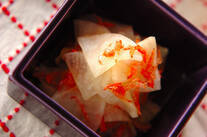 大根と干し桜エビの酢の物