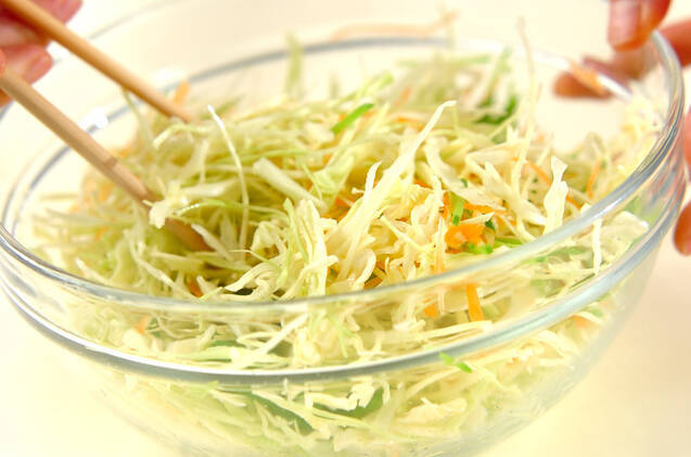 せん切り野菜のサラダの作り方の手順2