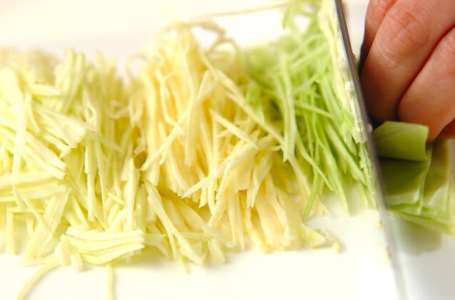 せん切り野菜のサラダの作り方の手順1