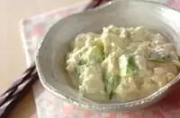 アボカドと豆腐のサラダ